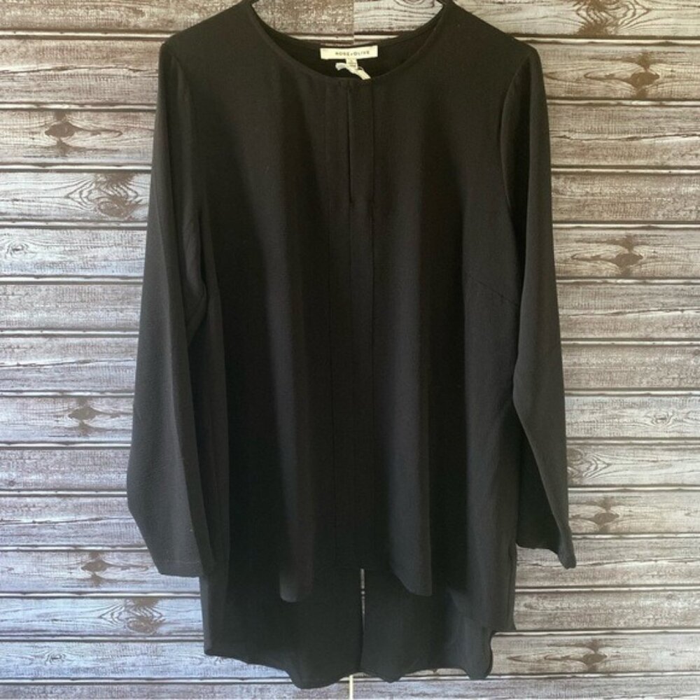 NWOT Rose + Olive Long-Sleeved Blouse Size L‎